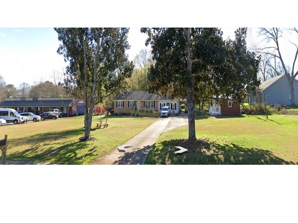 8795 Maysville Rd., Maysville, GA 30558