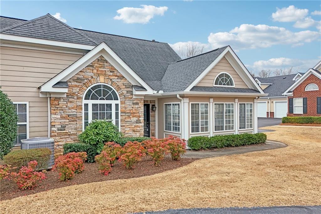 2607 Village Ln., Roswell, GA 30075