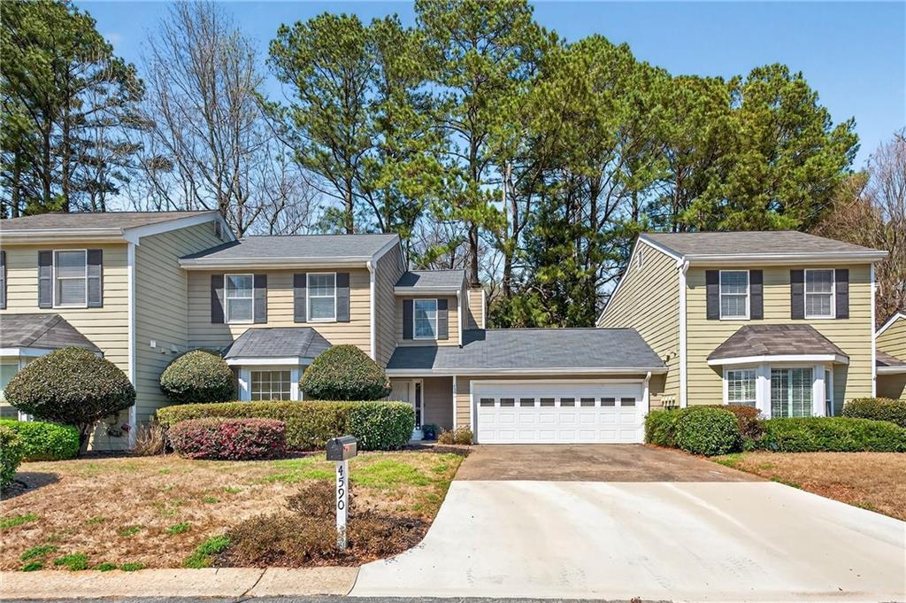 4590 Village Oaks Cir., Dunwoody, GA 30338