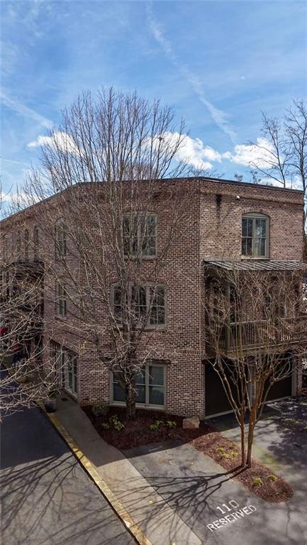 120 Green Oak Dr., Roswell, GA 30075