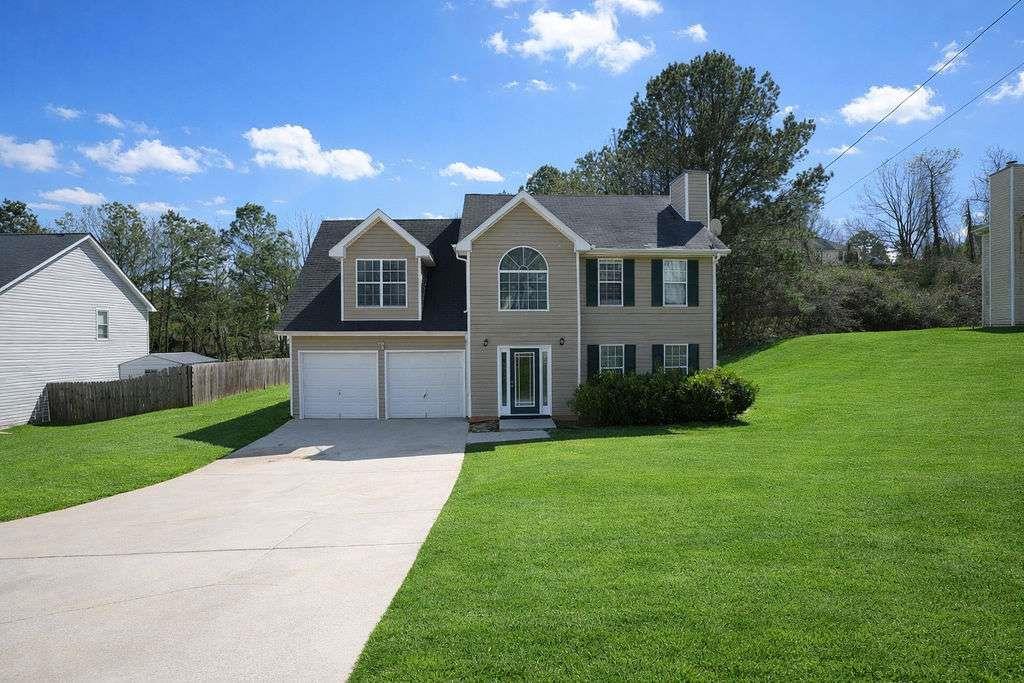 3888 English Valley Dr., Ellenwood, GA 30294