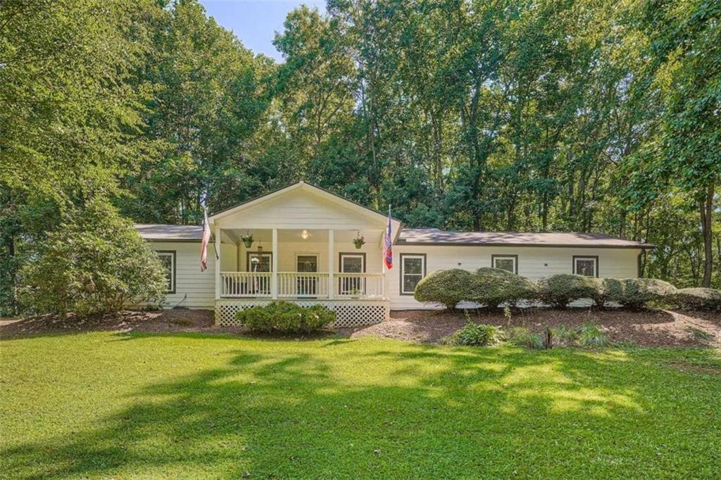 206 Eagles Nest Dr., Canton, GA 30115