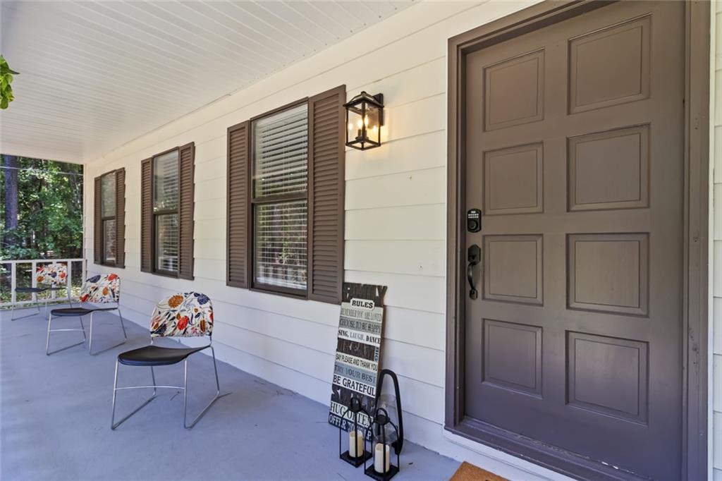 145 Huntcliff Ct., Fayetteville, GA 30214