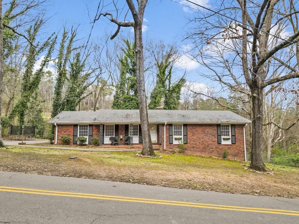 206 Hammond Dr., Summerville, GA 30747