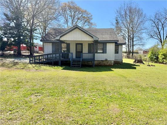 New Foreclosures & Short Sales That Attend Flint Hill Elementary School: April 6th to April 12th