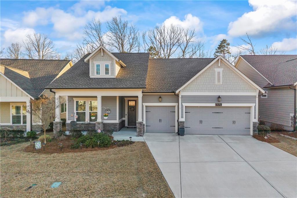 7076 Cottage Grove Dr., Flowery Branch, GA 30542