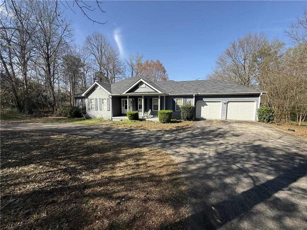 3712 Skyline Pl., Rex, GA 30273