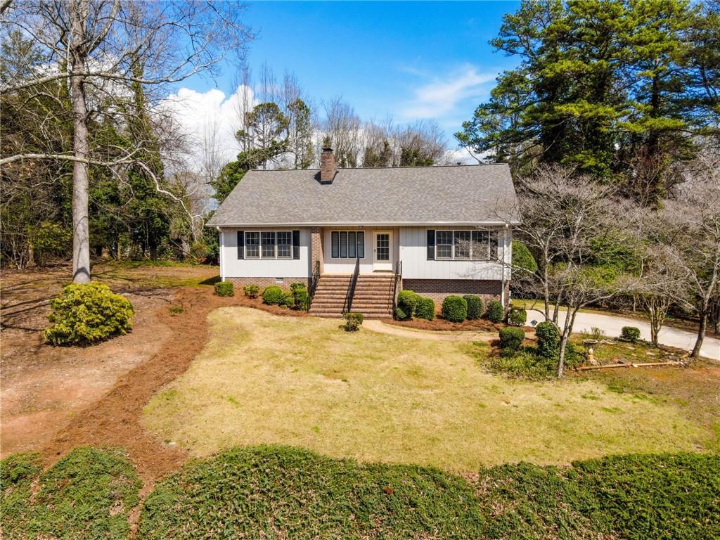 1297 Lakeshore Cir., Gainesville, GA 30501