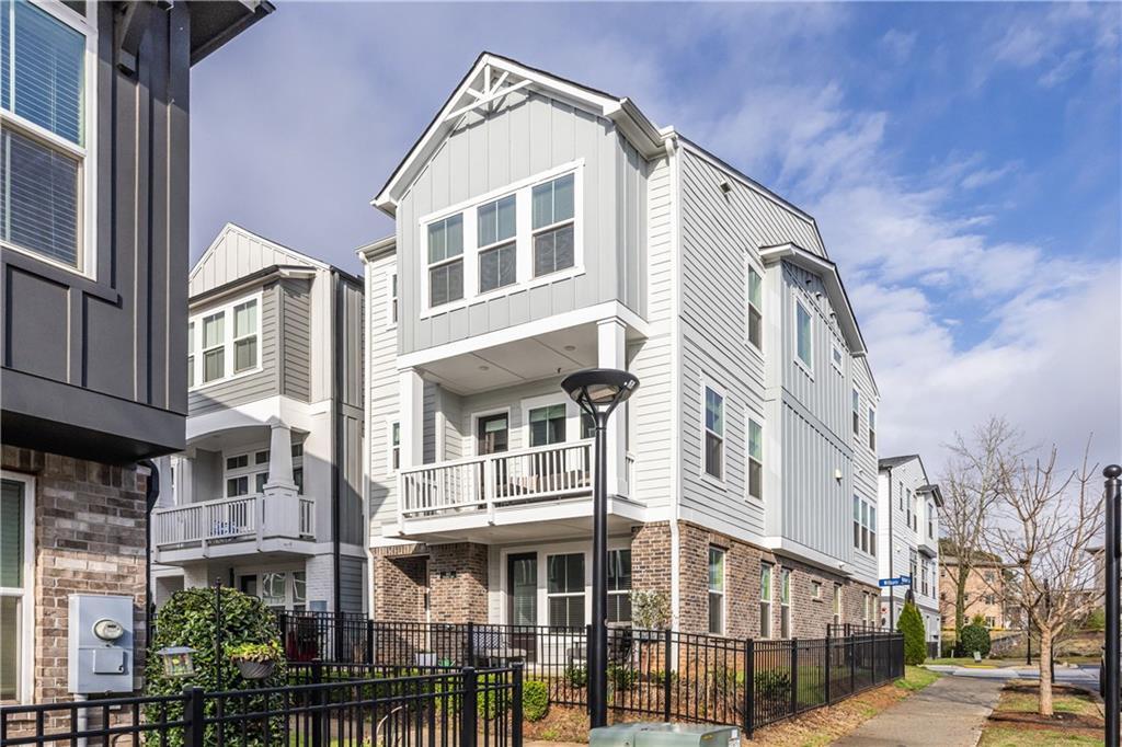 102 Wilburn Ln., Decatur, GA 30030