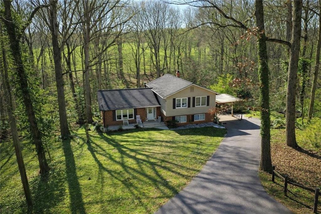 4548 Holiday Heights Dr., Oakwood, GA 30566