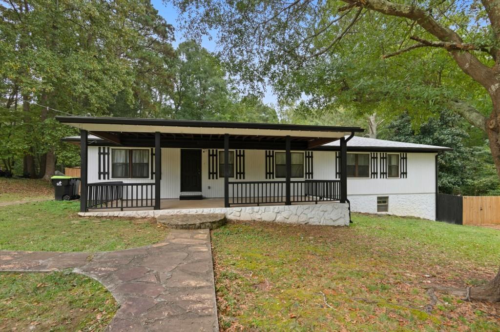 746 Walton Store Rd., Douglasville, GA 30134