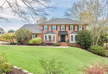 220 Saddle Lake Dr., Roswell, GA 30076