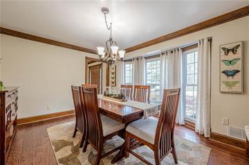 220 Saddle Lake Dr., Roswell, GA 30076