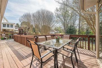 220 Saddle Lake Dr., Roswell, GA 30076