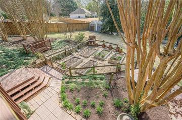 220 Saddle Lake Dr., Roswell, GA 30076