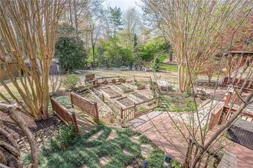 220 Saddle Lake Dr., Roswell, GA 30076