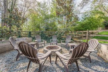 220 Saddle Lake Dr., Roswell, GA 30076