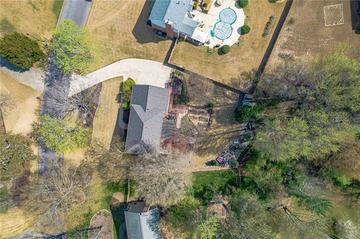 220 Saddle Lake Dr., Roswell, GA 30076