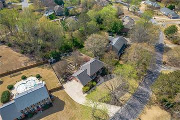 220 Saddle Lake Dr., Roswell, GA 30076