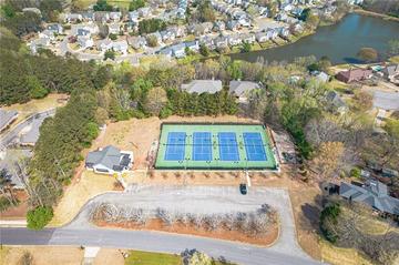 220 Saddle Lake Dr., Roswell, GA 30076