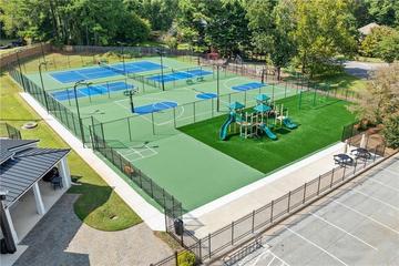 220 Saddle Lake Dr., Roswell, GA 30076