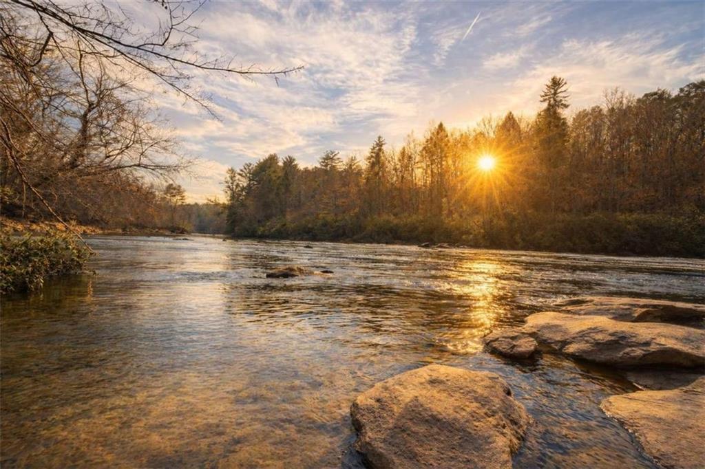 Hamlet Ct., Ellijay, GA 30540