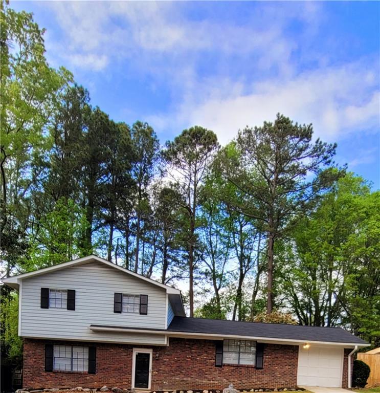2915 La Jean Dr., Atlanta, GA 30349