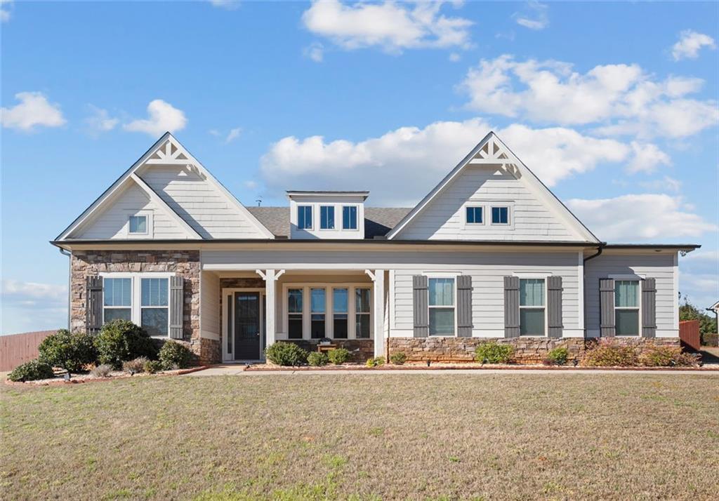 140 Oakleigh Manor Dr., Fayetteville, GA 30215