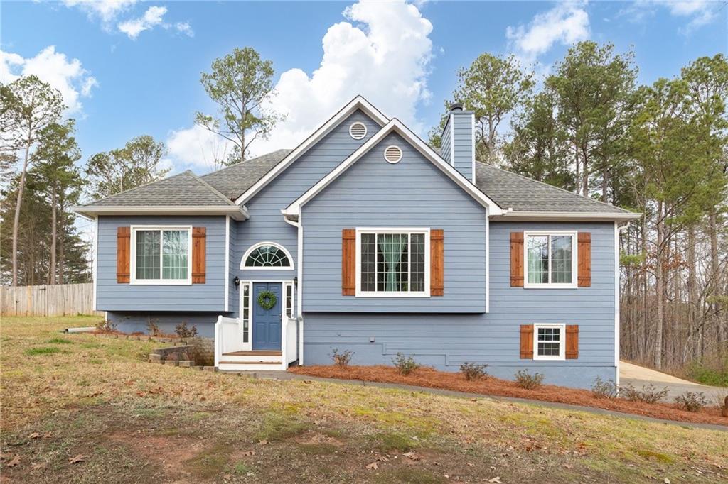 251 Eagle Lake Dr., Dallas, GA 30132