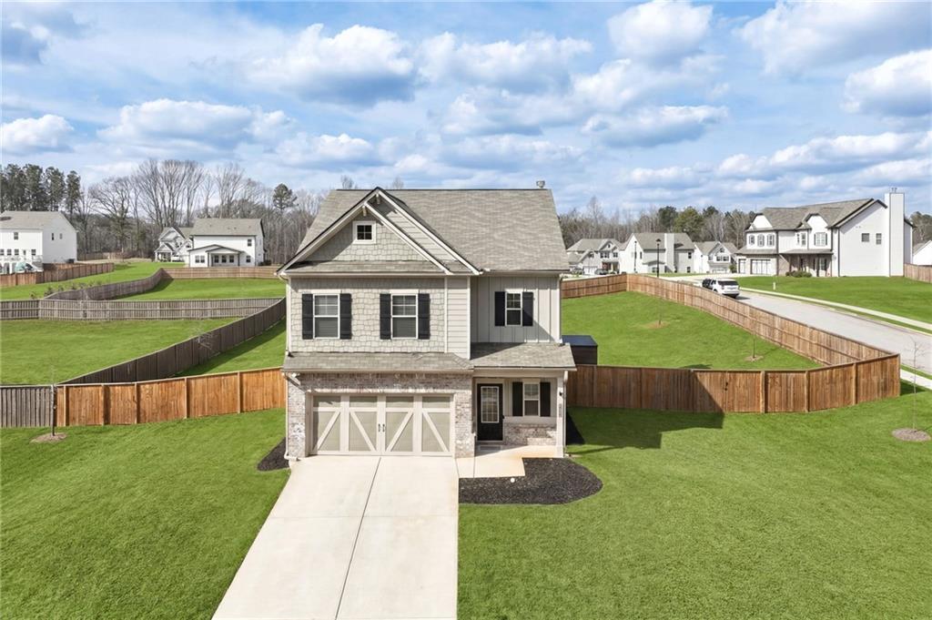 199 Laurel Cove Dr., Hoschton, GA 30548