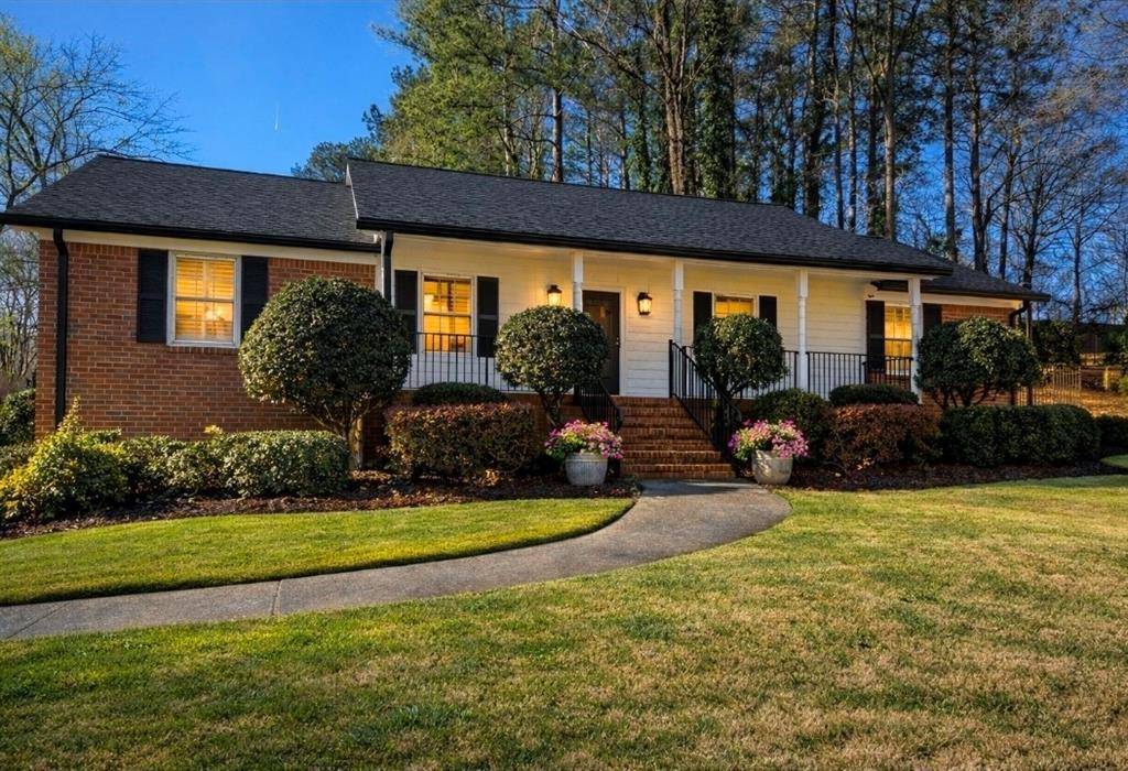 2752 Saddle Ridge Lake Dr., Marietta, GA 30062