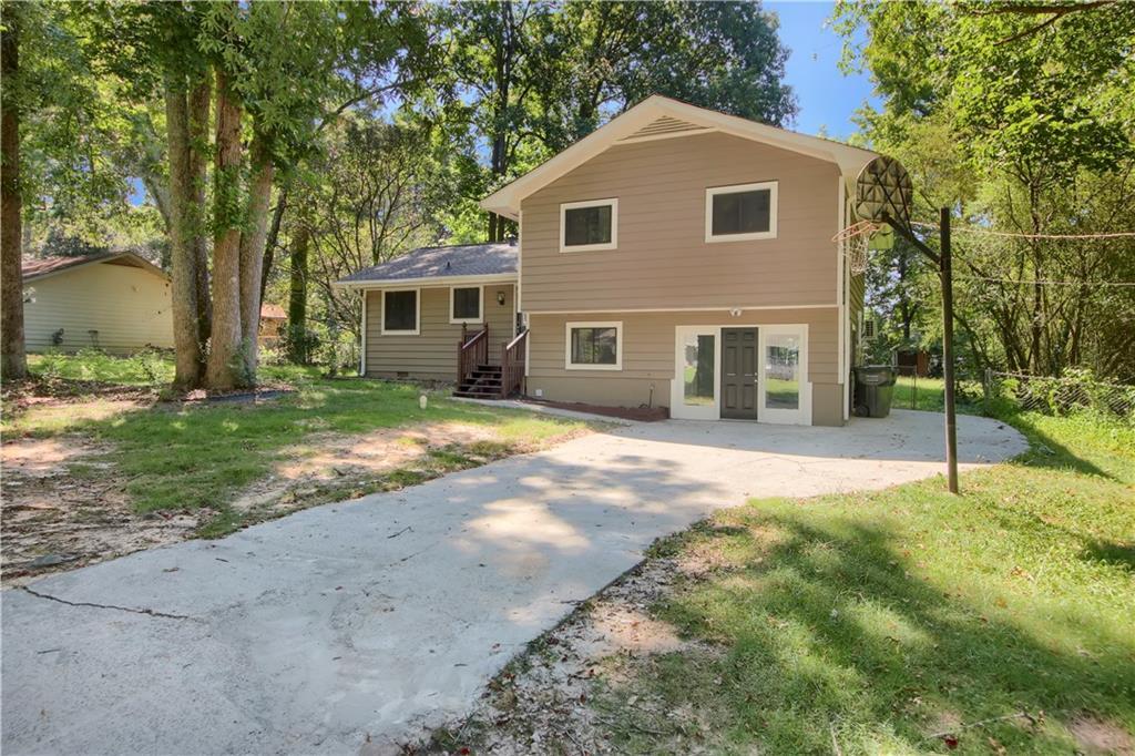 3486 Centerville Ln., Snellville, GA 30039