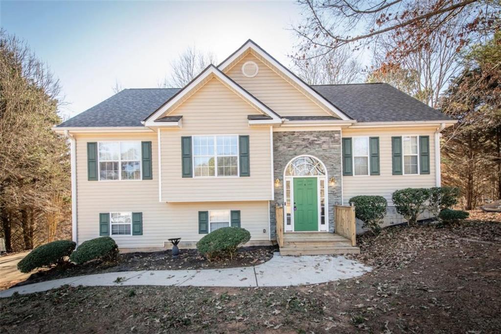 101 Robindale Ln., Temple, GA 30179