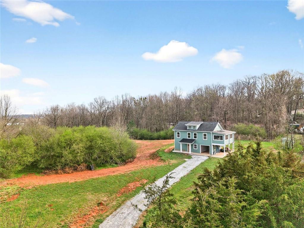 155 Mcclure Rd., Gillsville, GA 30543