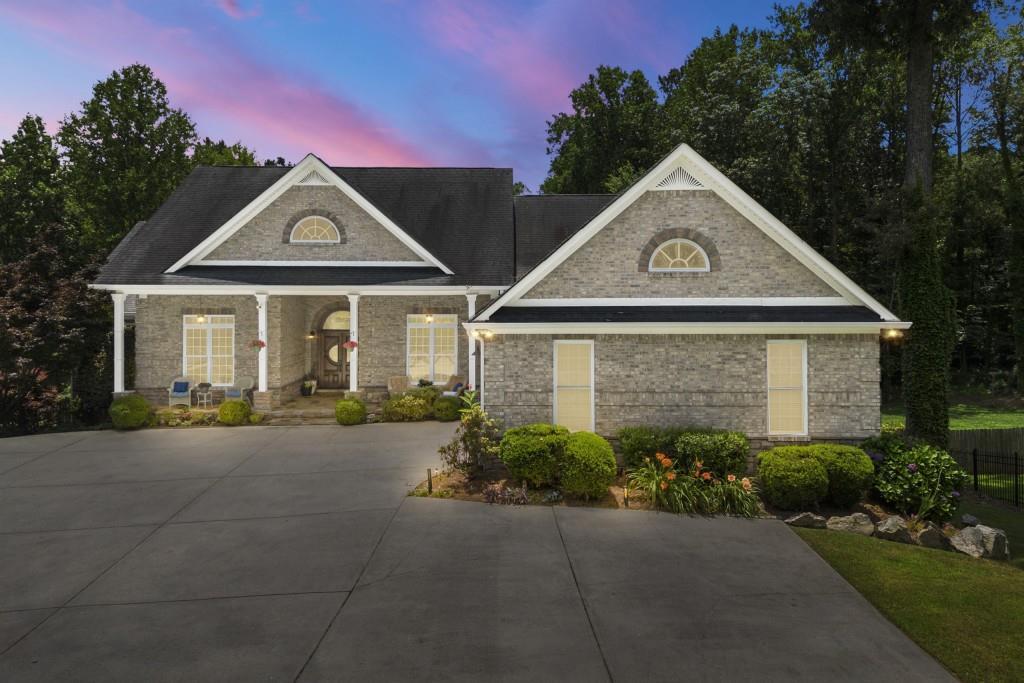 4829 Moon Rd., Powder Springs, GA 30127