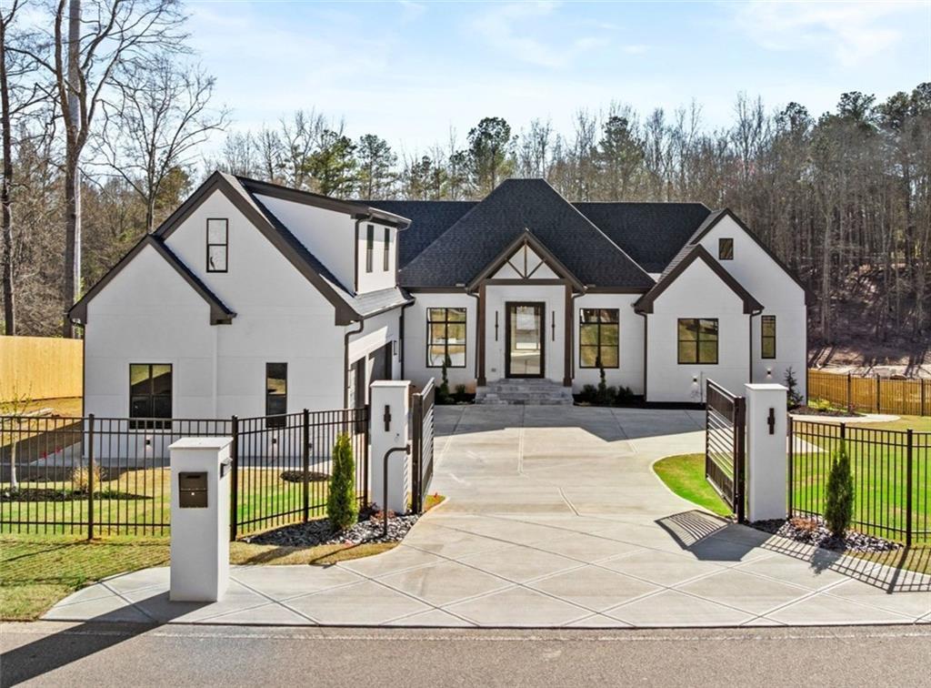 6996 Deaton Henry Rd., Flowery Branch, GA 30542