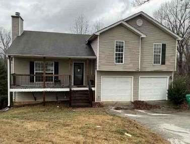 5374 Crown Oaks Dr., Lula, GA 30554