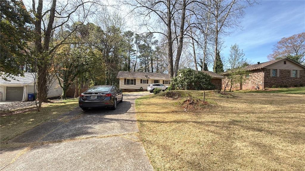 5581 Shadow Rock Dr., Lithonia, GA 30058