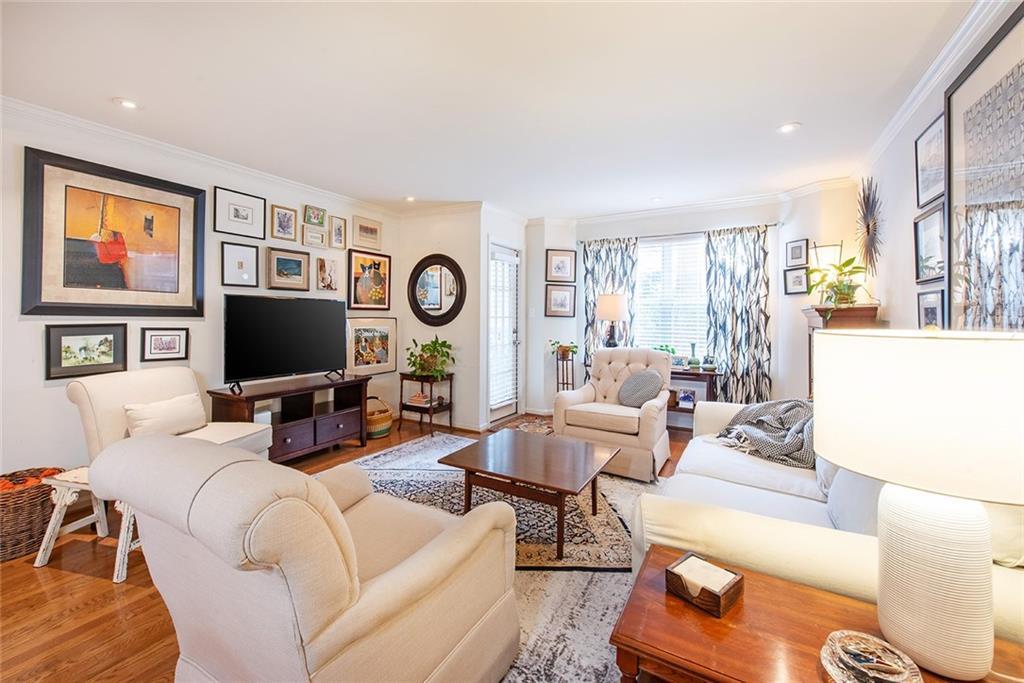 3076 Chastain Park Ct., Atlanta, GA 30342