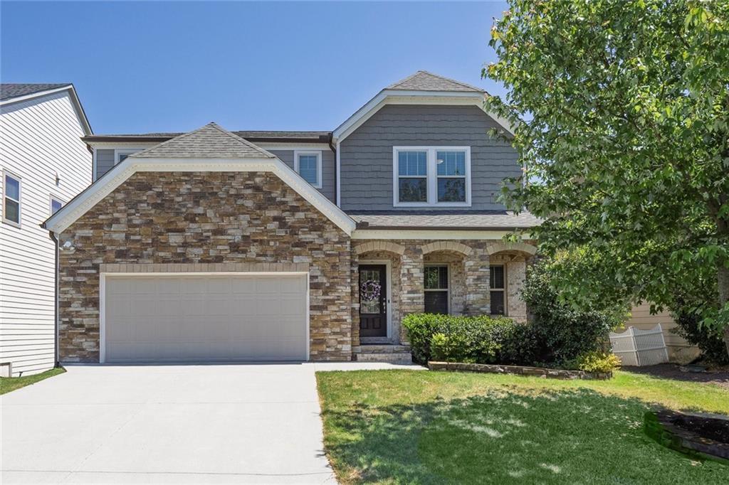 204 Meadows Ct., Woodstock, GA 30189