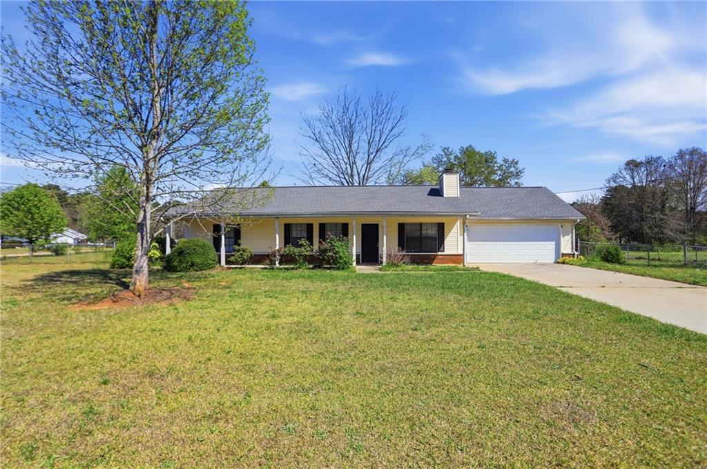 30 Oak Wood Ln., Covington, GA 30016