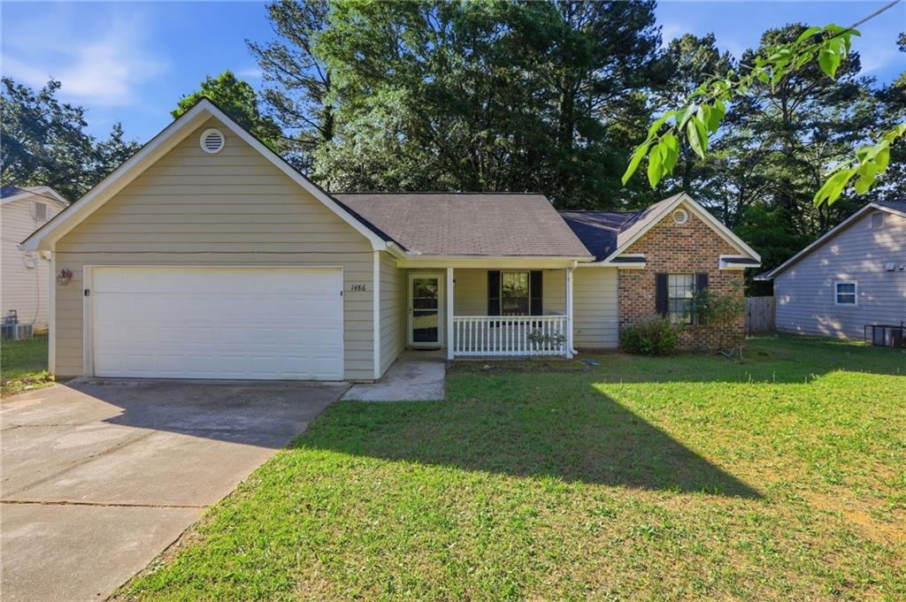 1486 Carriage Ln., Jonesboro, GA 30238