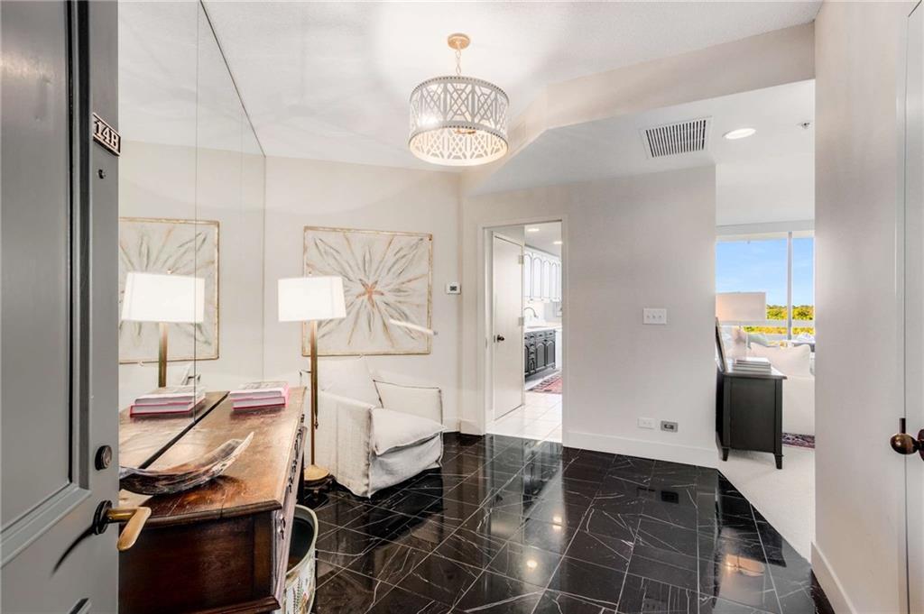 2660 Peachtree Rd. #14B, Atlanta, GA 30305