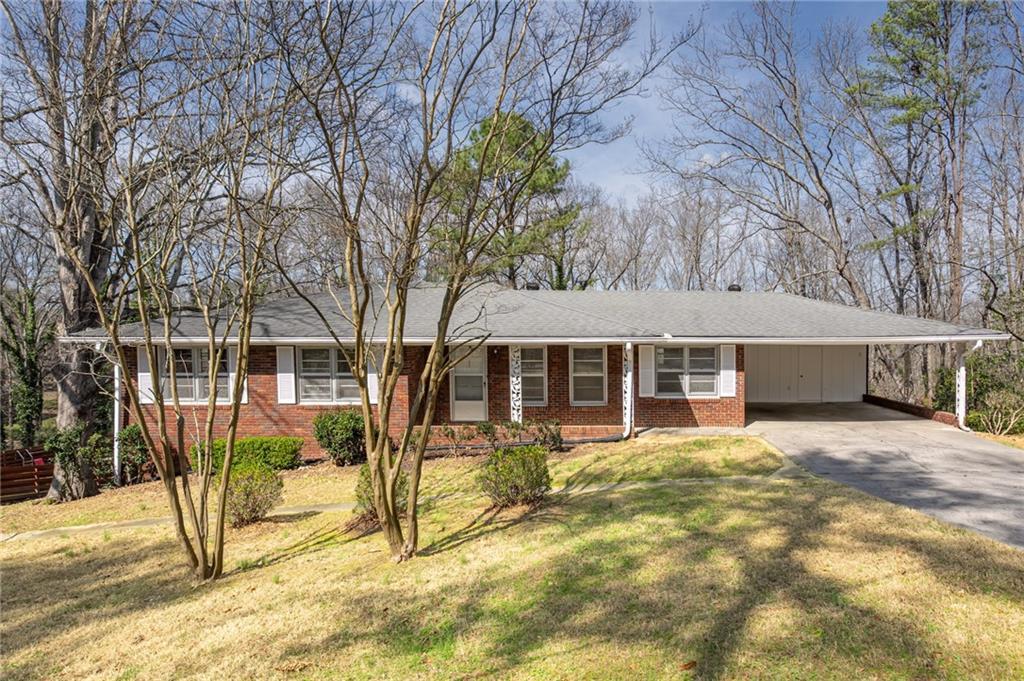 33 Summit Dr., Lindale, GA 30147