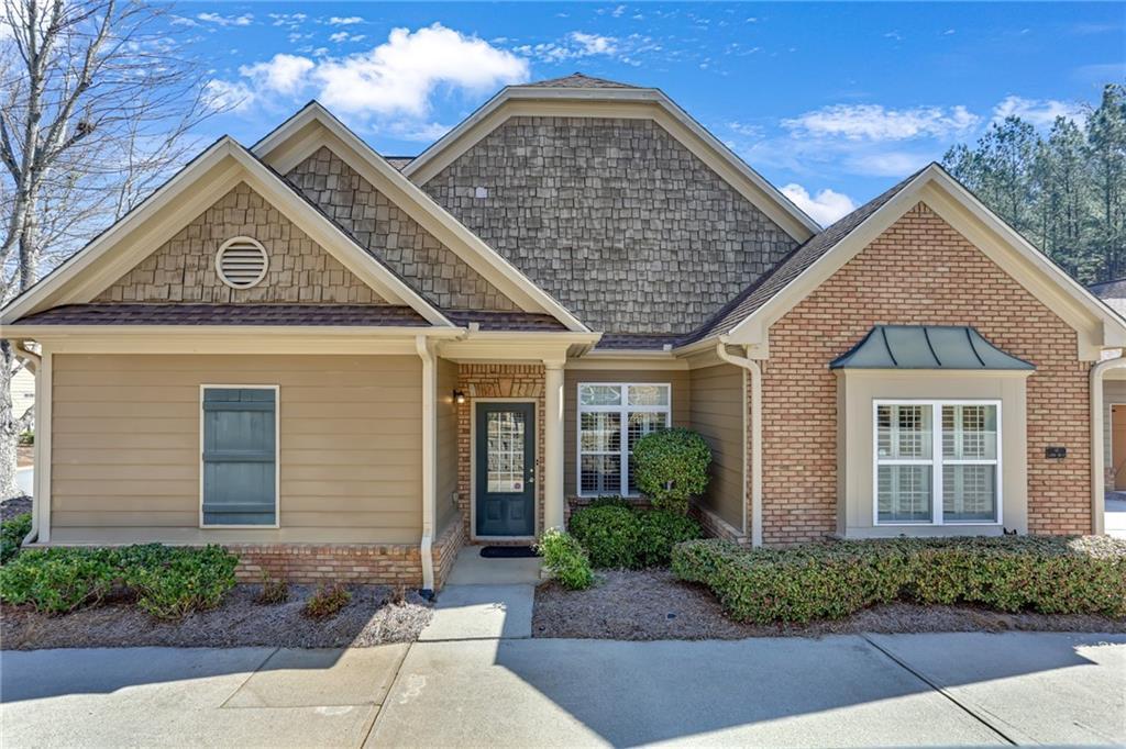 137 Glens Dr., Woodstock, GA 30188