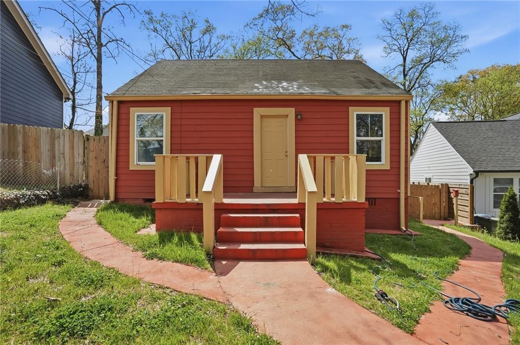 1105 Oak Knoll Ter., Atlanta, GA 30315