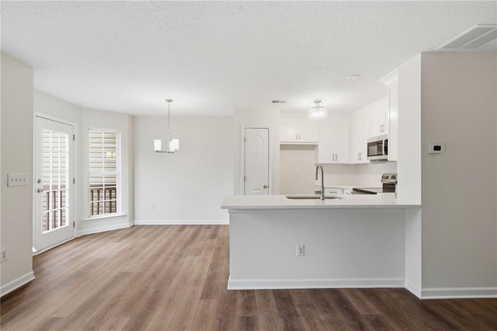 533 Fox Creek Crossing, Woodstock, GA 30188