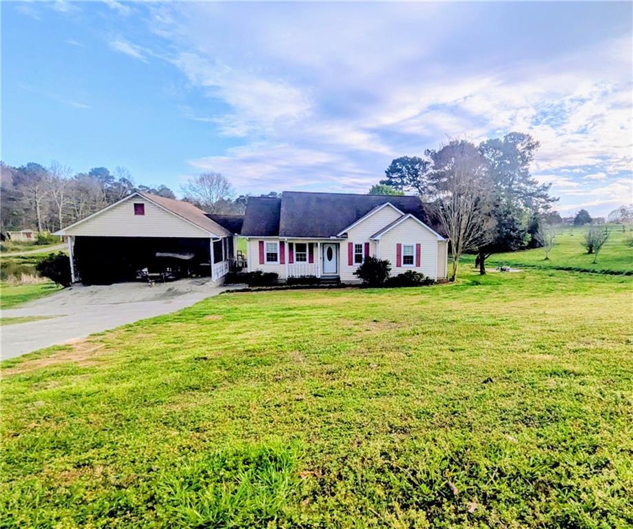 327 Lovebridge Rd., Calhoun, GA 30701