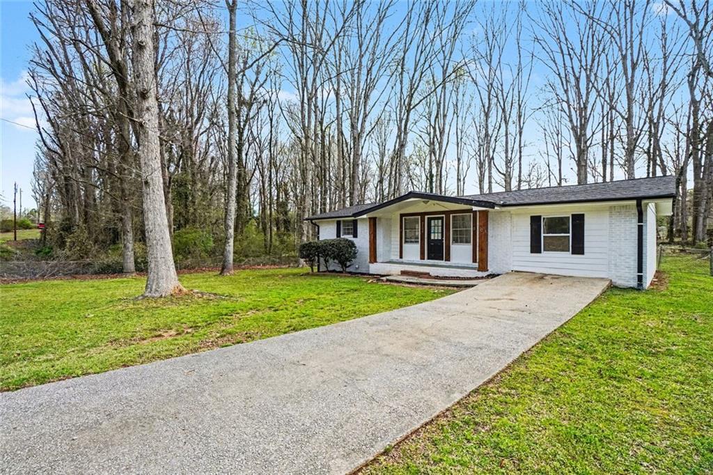 2116 Terry Ln., Douglasville, GA 30135