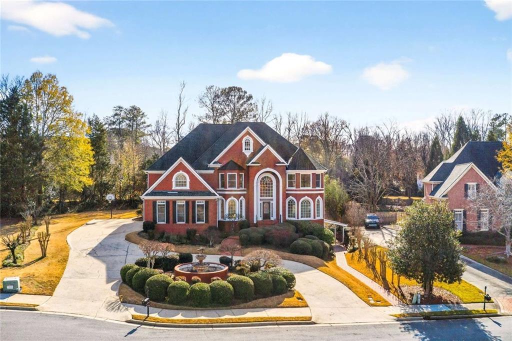 235 Summerhouse Ln., Sandy Springs, GA 30350